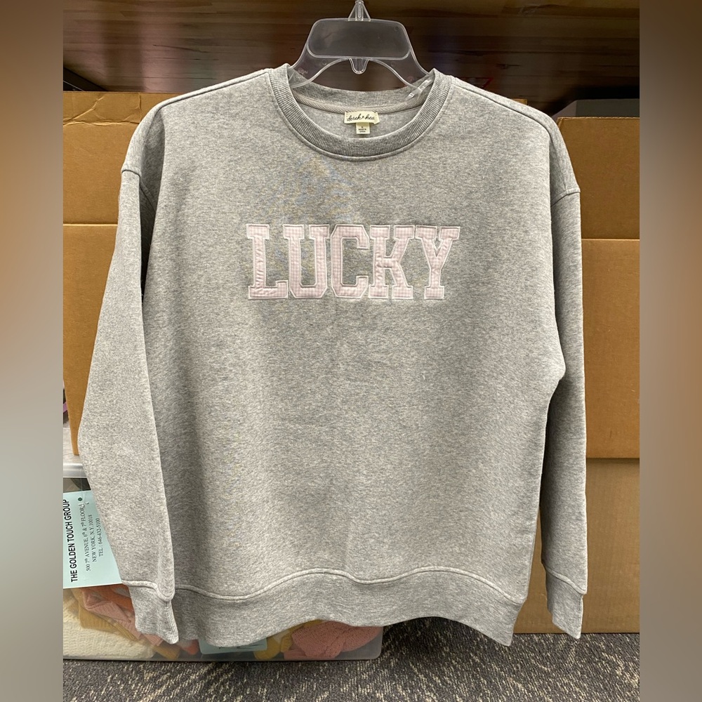Boyfr length drop shoulder APPLIQUE sweatshirt.